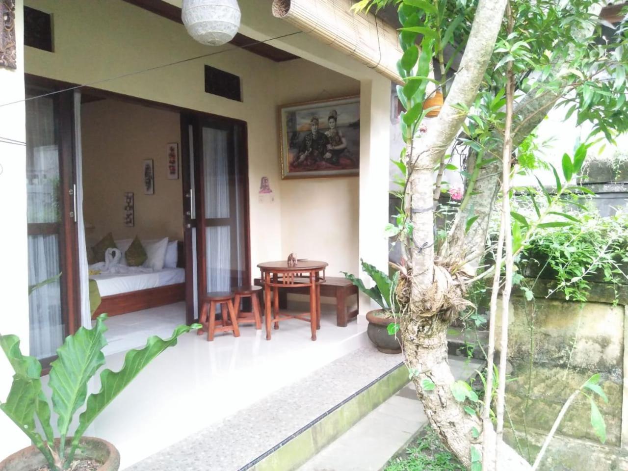 Lionk Bali House Bed & Breakfast Ubud  Exterior photo