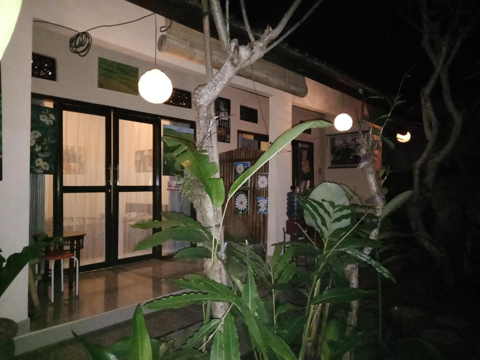 Lionk Bali House Bed & Breakfast Ubud  Exterior photo