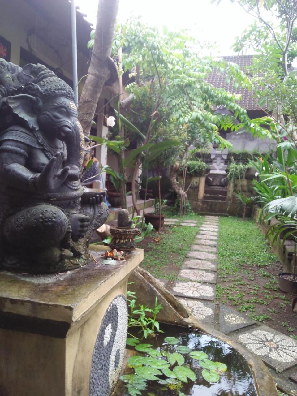 Lionk Bali House Bed & Breakfast Ubud  Exterior photo