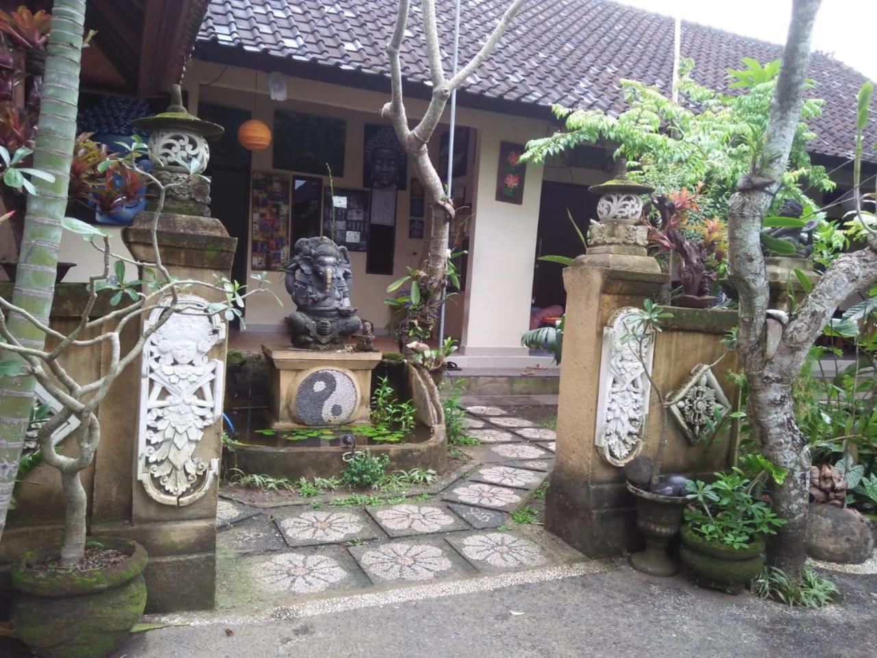 Lionk Bali House Bed & Breakfast Ubud  Exterior photo